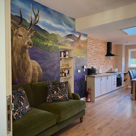 Wells Street Cottages No 26 By The River Ness อินเวอร์เนส ภายนอก รูปภาพ